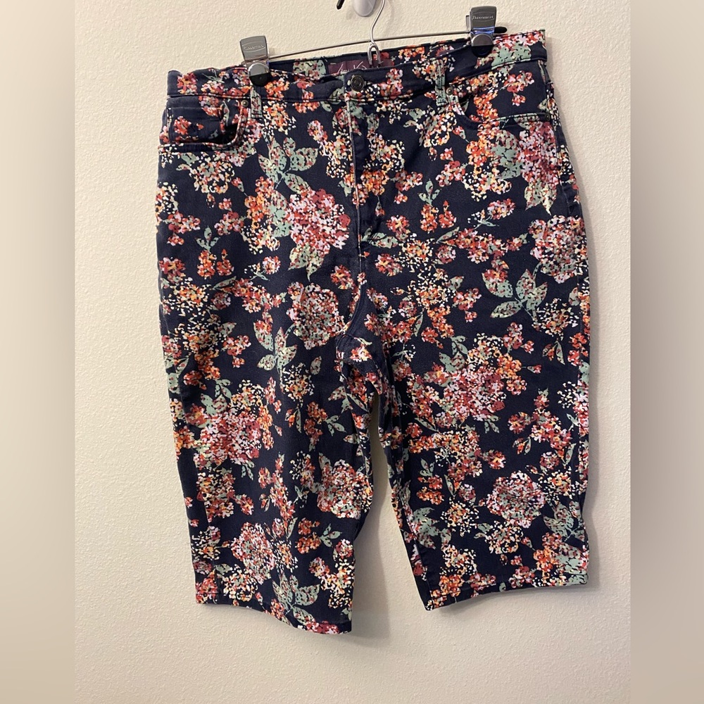Floral Print Navy Women's Shorts